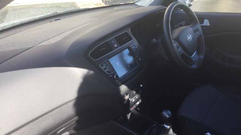 Hyundai i20 1.2 MPi SE 5dr Petrol Hatchback